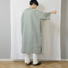 画像をギャラリービューアに読み込む, ゆったりカフタンワンピース・手描き・クリスマスローズ柄