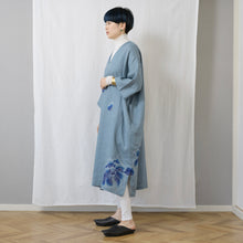 Charger l'image dans la galerie, ゆったりカフタンワンピース・手描き・牡丹柄