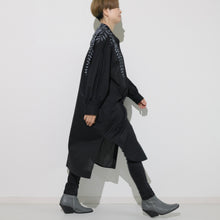 Charger l'image dans la galerie, ソフトワッシャー・ロングブラウス/手描き藤