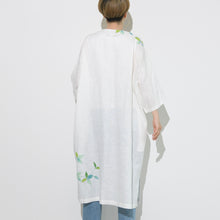 Charger l'image dans la galerie, ゆったりカフタンワンピース・手描き・楠木(くすのき)柄
