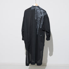 Charger l'image dans la galerie, ソフトワッシャー・ロングブラウス/手描き藤