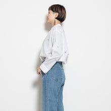 画像をギャラリービューアに読み込む, 比翼仕立てノーカラーブラウス【手描き桜】