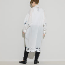 Charger l'image dans la galerie, ソフトワッシャー・ロングブラウス<手描き>更紗牡丹