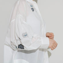 Charger l'image dans la galerie, ソフトワッシャー・ロングブラウス<手描き>更紗牡丹