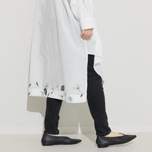 Charger l'image dans la galerie, ソフトワッシャー・ロングブラウス<手描き>更紗牡丹