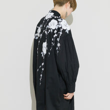 Charger l'image dans la galerie, ソフトワッシャー・ロングブラウス<手描き>牡丹・梅柄