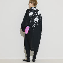 Charger l'image dans la galerie, ソフトワッシャー・ロングブラウス<手描き>牡丹・梅柄