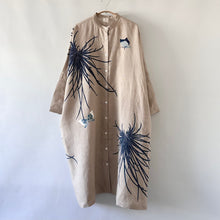 Charger l'image dans la galerie, スタンドカラーシャツドレス 乱菊と蝶