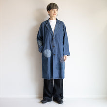 Charger l'image dans la galerie, ビンテージデニムチェスターコート 手描き・唐獅子牡丹