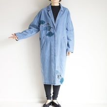 Charger l'image dans la galerie, ビンテージデニムチェスターコート 手描き・麒麟