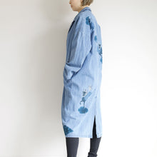 Charger l'image dans la galerie, ビンテージデニムチェスターコート 手描き・麒麟