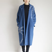 Charger l'image dans la galerie, ビンテージデニムコート 手描き・白の鳳凰のつがい