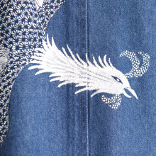 Charger l'image dans la galerie, ビンテージデニムコート 手描き・白の鳳凰のつがい